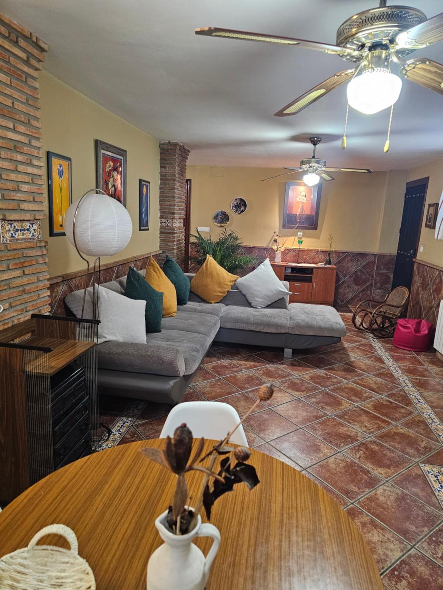 Apto-En El Bajo De La Casa-Estilo Rustico En Dilar Exterior photo